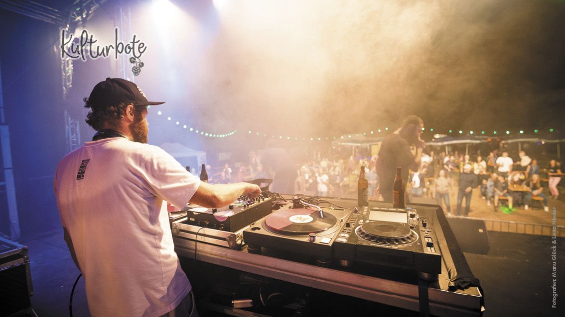 10. September | Liquid & Maniac