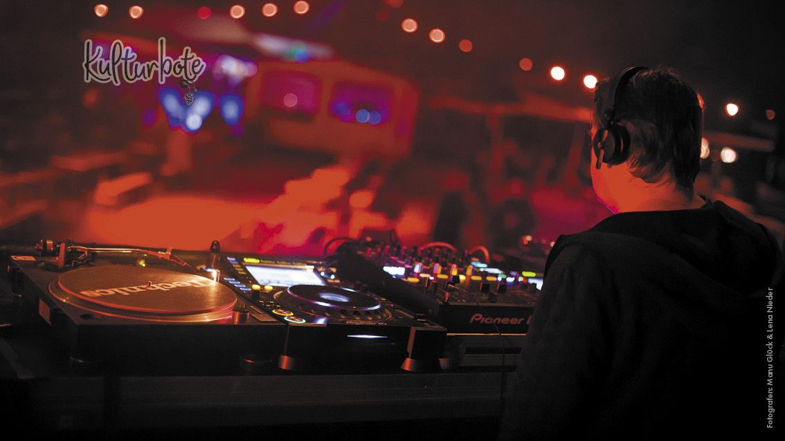 11. September | Django3000